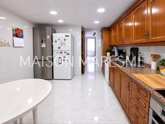 Ático en venta en Canet de Mar. ÁTICO DÚPLEX CON TERRAZA, BUHARDILLA Y PARKING. Áticos Canet de.