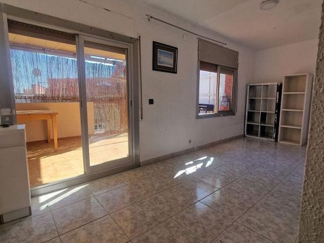 Ático en venta en calle Torres, Barcelona, de 60 m² 2 habitaciones por 199.000