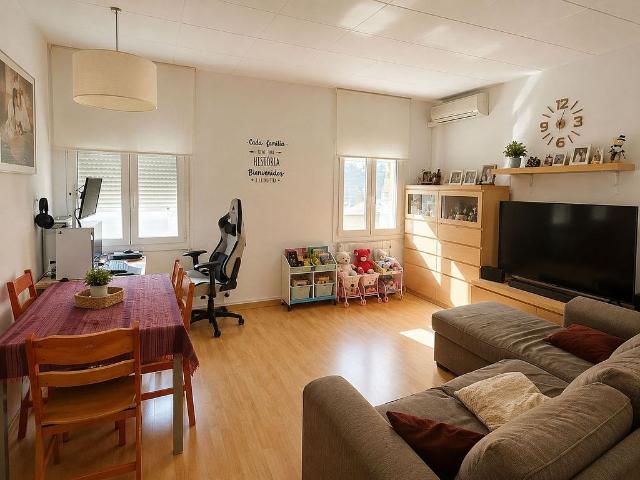 Ático en venta en calle Travau, Barcelona, de 50 m² 2 habitaciones por 183.000