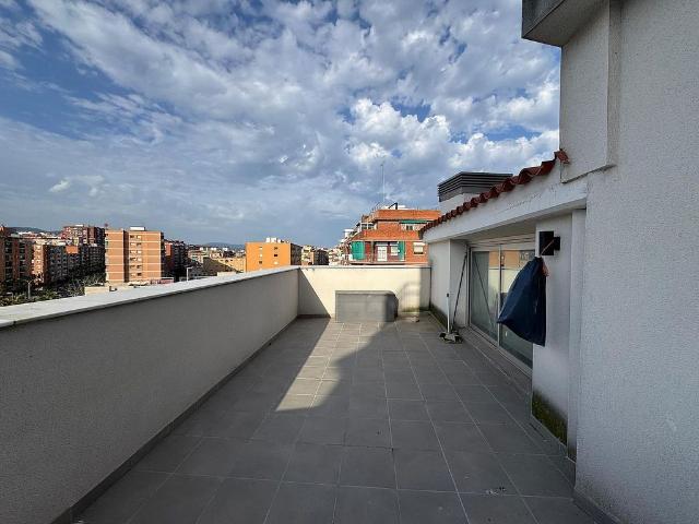 Ático en venta en calle Trafalgar, Badalona, de 90 m² 3 habitaciones por 275.000