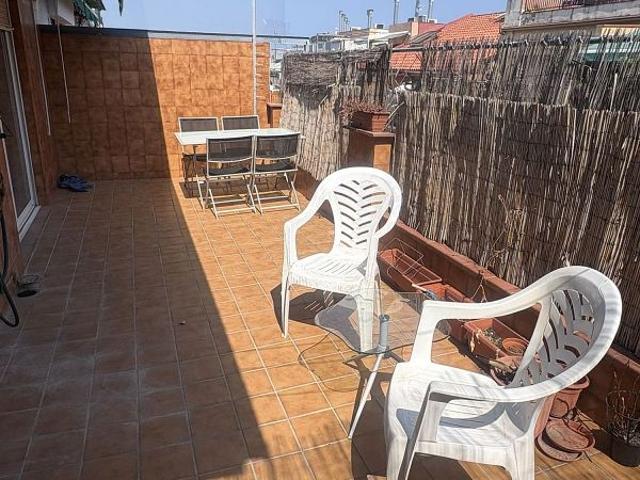 Ático en venta en calle Bernat Bransi, Barcelona, de 65 m² 2 habitaciones por 305.000