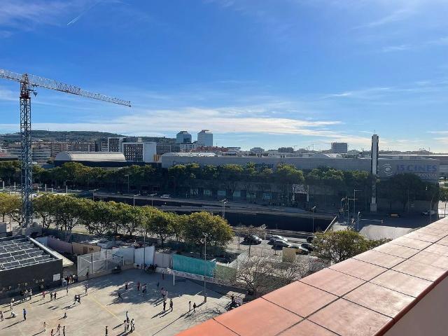 Ático en venta en calle CL Castelao de, Hospitalet de Llobregat, L´, de 44 m² 2 habitaciones por 240.000