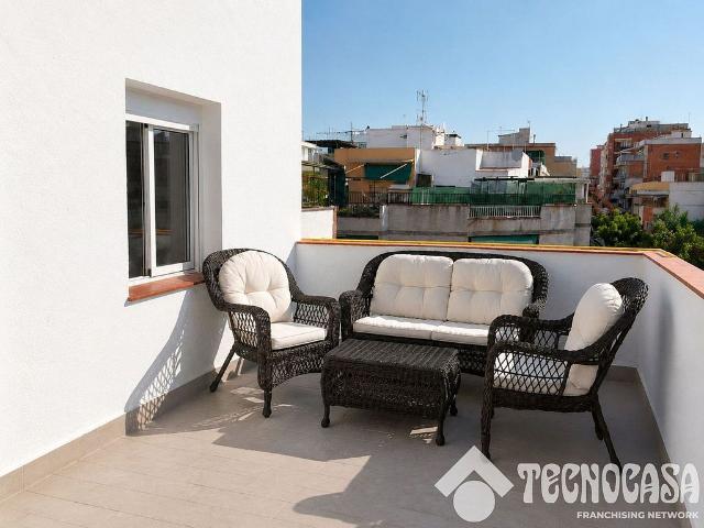 Ático en venta en calle Cultura, Santa Coloma de Gramanet, de 50 m² 2 habitaciones por 262.000