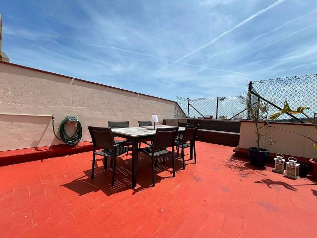 Ático en venta en calle D'aragó, Barcelona, de 73 m² 2 habitaciones por 519.000