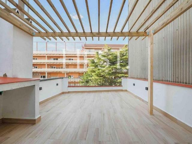 Ático en venta en calle De Concepción Arenal, Barcelona, de 42 m² 1 habitación por 325.000