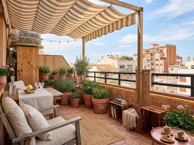 Ático en venta en calle De José M Torrijos, Mataró, de 78 m² 2 habitaciones por 235.000