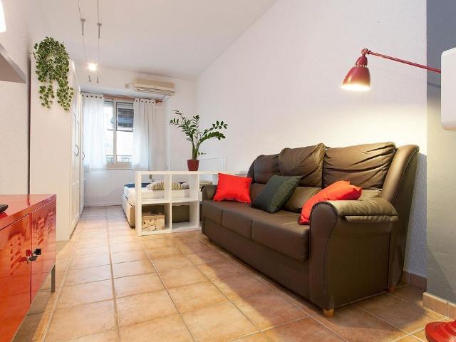 Ático en venta en calle De la Concòrdia, Barcelona, de 24 m² por 175.000