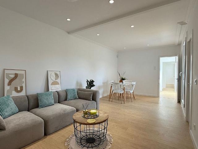 Ático en venta en calle De la Independència, Badalona, de 75 m² 3 habitaciones por 265.000