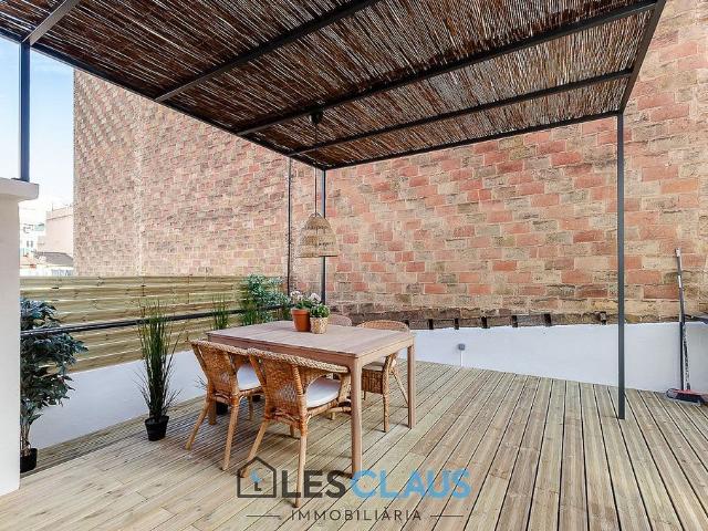 Ático en venta en calle De Llança, Barcelona, de 66 m² 2 habitaciones por 499.000