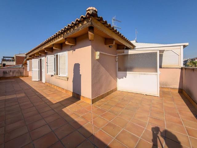 Ático en venta en calle De Lluís Companys, Sant Pere de Ribes, de 116 m² 6 habitaciones por 498.000