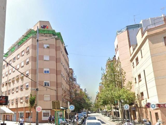 Ático en venta en calle De Martí i Blasi, Hospitalet de Llobregat, L´, de 21 m² 1 habitación por 75.000