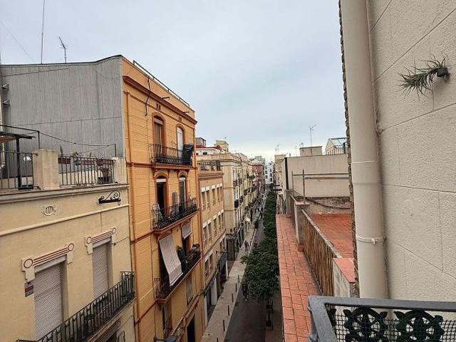 Ático en venta en calle De Marià Aguiló, Barcelona, de 70 m² 3 habitaciones por 389.000