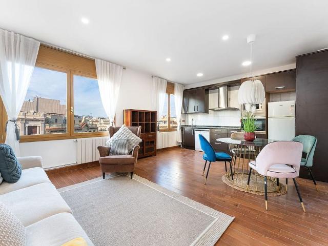 Ático en venta en calle De Muntaner, Barcelona, de 165 m² 5 habitaciones por 790.000