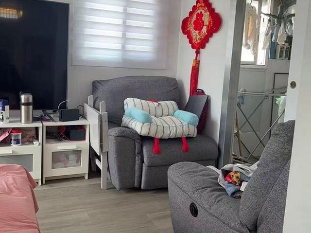 Ático en venta en calle De Sant Andreu, Santa Coloma de Gramanet, de 75 m² 4 habitaciones por 250.000