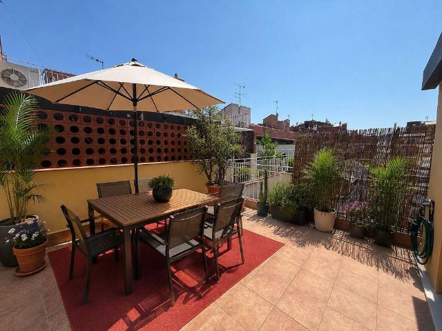 Ático en venta en calle De Sepúlveda, Barcelona, de 79 m² 3 habitaciones por 798.500
