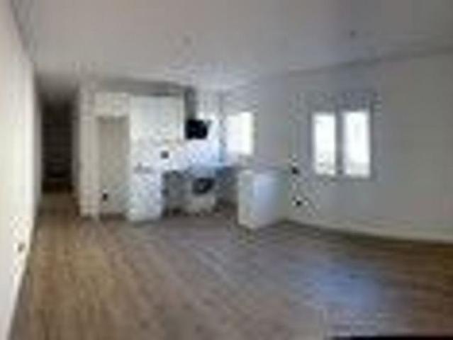 Ático en venta en calle Del Consell de Cent, Terrassa, de 60 m² 3 habitaciones por 180.000