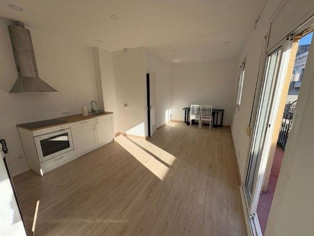 Ático en venta en calle Del Baluard, Barcelona, de 36 m² 1 habitación por 195.000