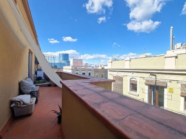 Ático en venta en calle Del Doctor Giné i Partagàs, Barcelona, de 27 m² 1 habitación por 232.000