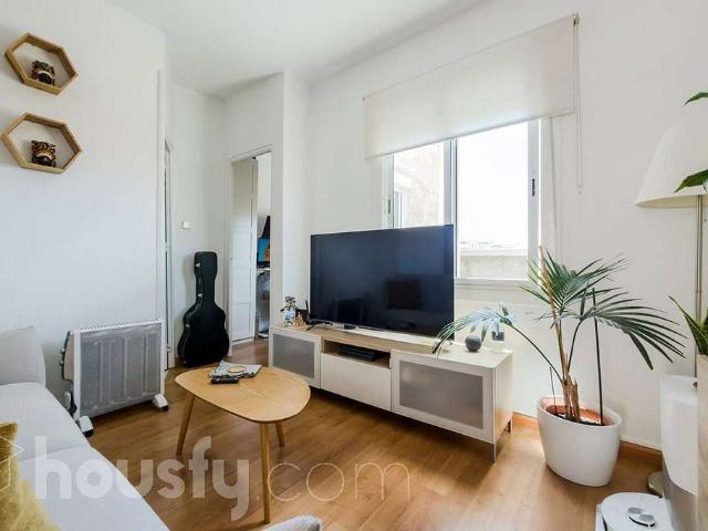 Ático en venta en calle Del Rosselló, Barcelona, de 45 m² 2 habitaciones por 350.000