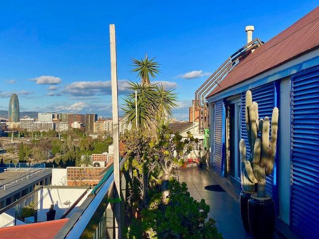 Ático en venta en calle Dels Almogàvers, Barcelona, de 60 m² 2 habitaciones por 483.000