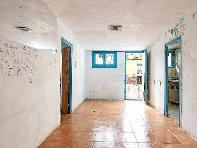Ático en venta en calle Dels Banys Nous, Barcelona, de 59 m² 2 habitaciones por 220.000