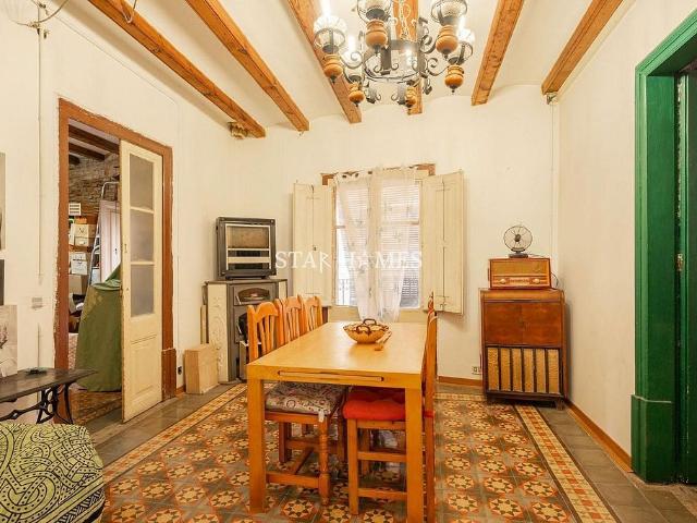 Ático en venta en calle Dels Escudellers Blancs, Barcelona, de 125 m² 5 habitaciones por 550.000