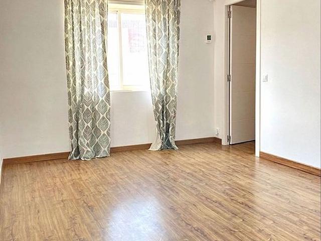 Ático en venta en calle Digoine de, Hospitalet de Llobregat, L´, de 50 m² 2 habitaciones por 166.000