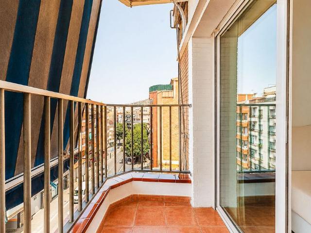 Ático en venta en calle Francesc Macia, Santa Coloma de Gramanet, de 95 m² 4 habitaciones por 390.000