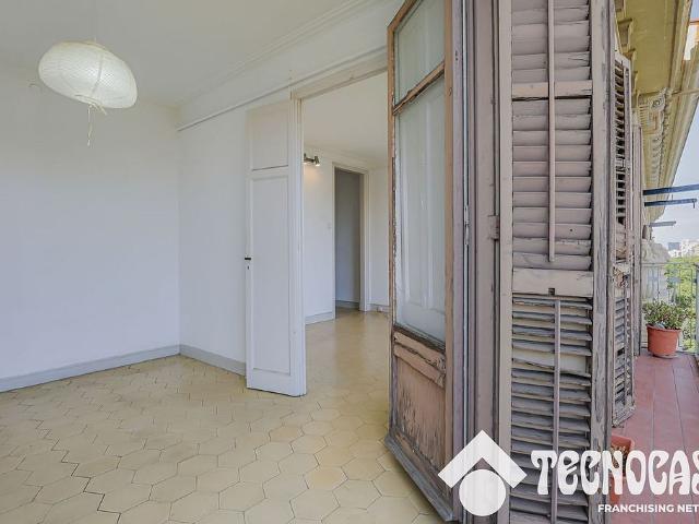 Piso en venta en calle Gran Via de Les Corts Catalanes, Barcelona, de 90 m² 5 habitaciones por 595.000