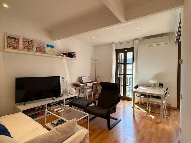 Ático en venta en calle Laforja, Barcelona, de 50 m² 1 habitación por 350.000