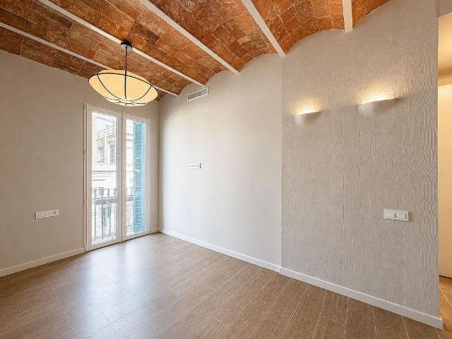 Ático en venta en calle Mediterrania, Barcelona, de 58 m² 2 habitaciones por 409.500