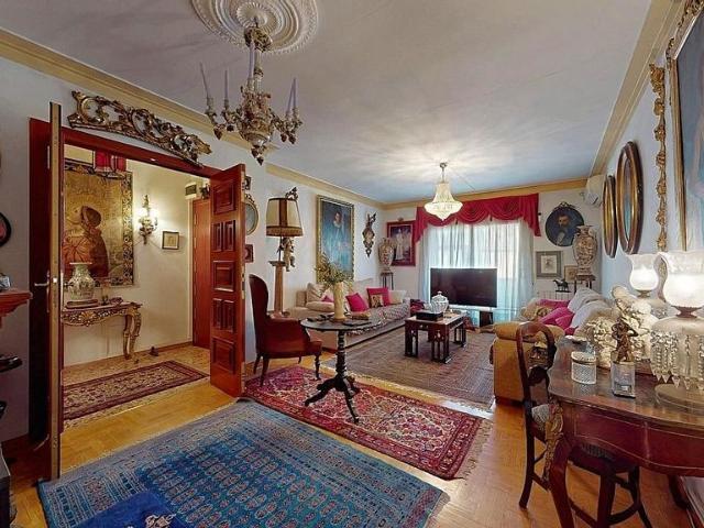 Ático en venta en calle Mossèn Molé, Mataró, de 265 m² 7 habitaciones por 400.000