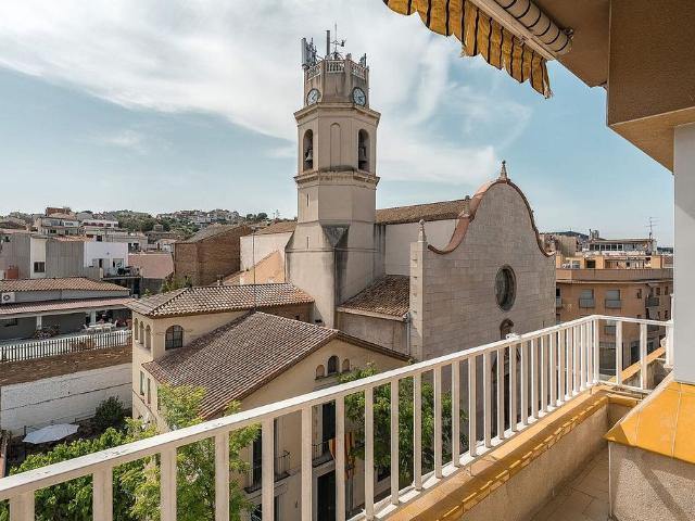 Ático en venta en calle Nou, Sant Vicenç dels Horts, de 97 m² 4 habitaciones por 320.000