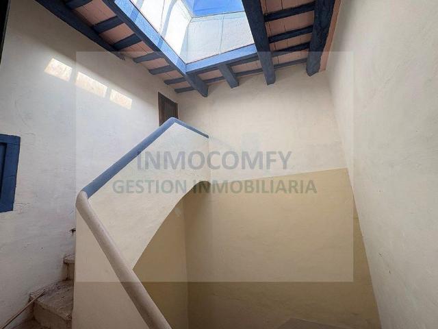 Ático en venta en calle Ramon de Cabrera, Bisbal d´Empordà, La, de 284 m² 3 habitaciones por 135.000