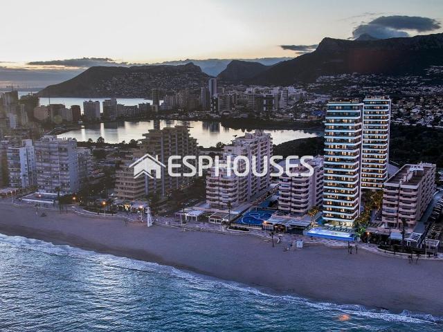 Ático en venta en Calp, Zona Levante Playa Fossa. Apartamentos en primera línea de playa en Calpe. Áticos.
