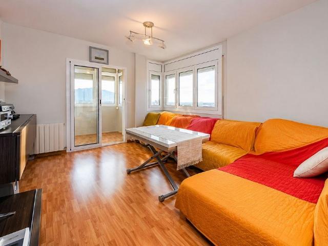 Ático en venta en carretera De la Vila, Viladecans, de 85 m² 3 habitaciones por 279.900