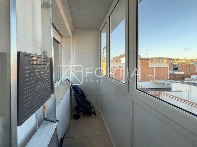 Ático en venta en carretera De Mena, Badalona, de 60 m² 2 habitaciones por 238.000