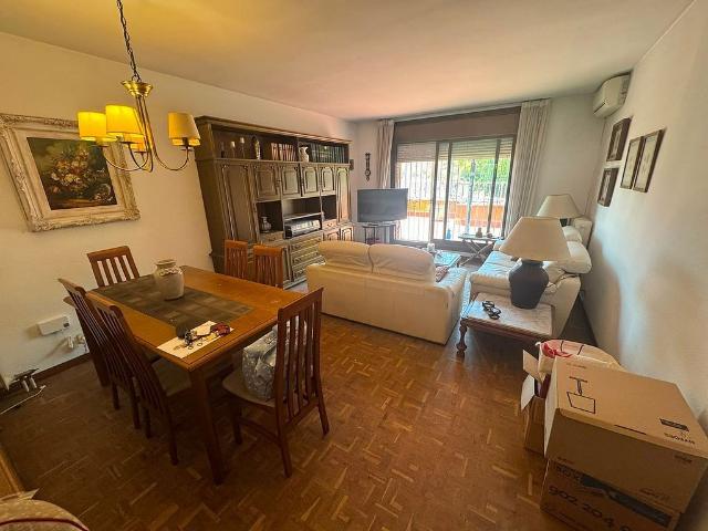 Ático en venta en carretera Vella, Montcada i Reixac, de 135 m² 4 habitaciones por 330.000