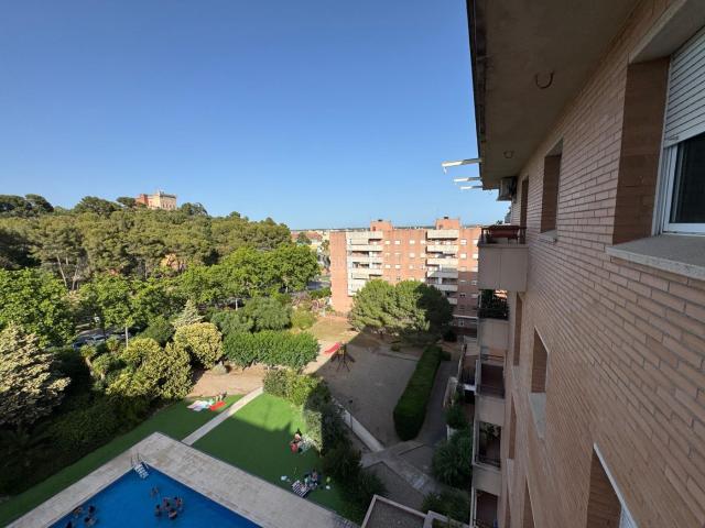 Ático en venta en Castelldefels, Muntanyeta. Atico 4 habitaciones mas terraza. Áticos.
