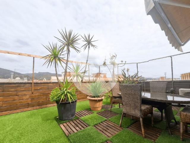 Ático en venta en Castelldefels, de 55 m² 2 habitaciones por 440.000