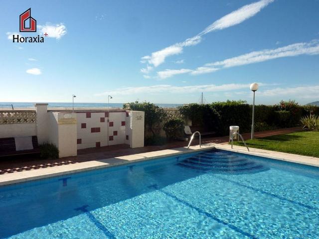 Ático en venta en Castelldefels, de 70 m² 2 habitaciones por 695.000