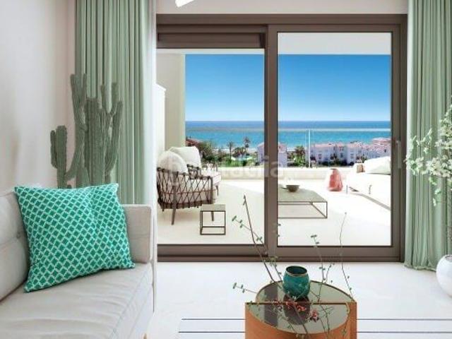 Ático en venta en Casares, Casares pueblo. Ático de lujo en venta en Casares Playa elegancia mediterránea con vistas panorámicas al mar. Áticos.