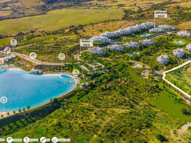 Ático en venta en Casares, Casares pueblo. Ático de 2 dormitorios y 2 baños con solarium en Alcazaba Lagoon, Casares. Áticos.