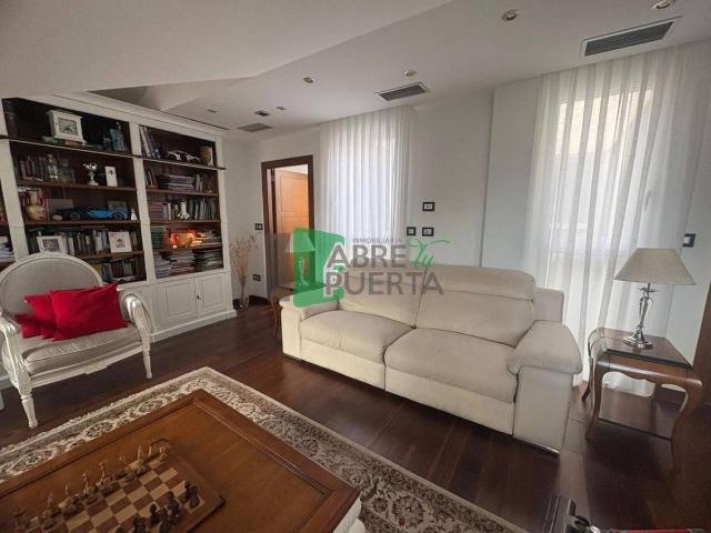 Ático en Venta en Casco Viejo