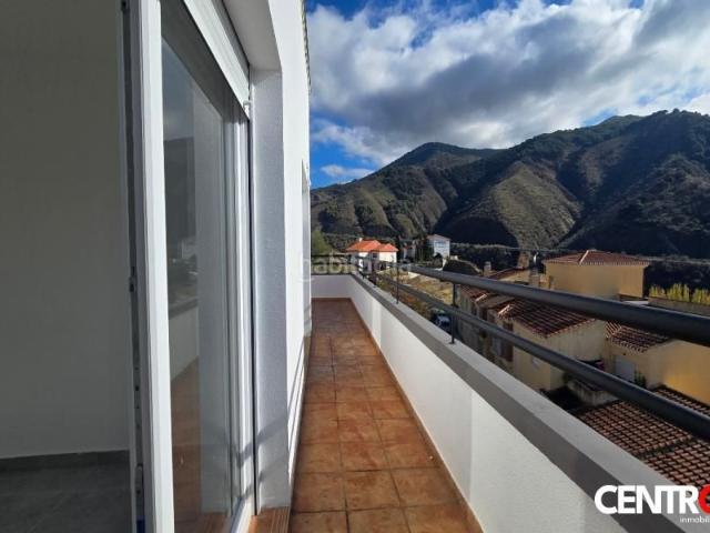 Ático en venta en Cenes de la Vega. Ático dúplex a estrenar con dos terrazas. Áticos Cenes de la.