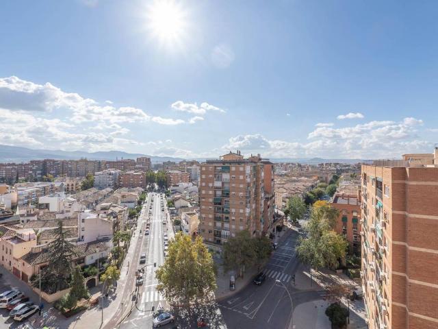 Ático en Venta en Cervantes