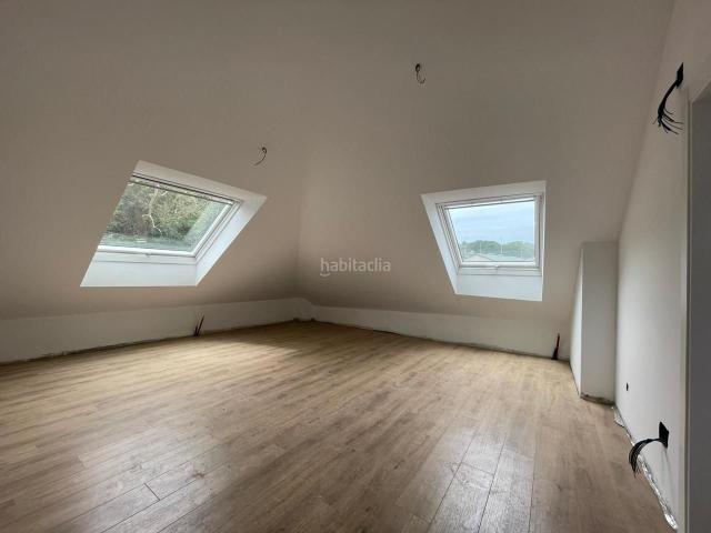 Ático en venta en Coruña A, Elviña A Zapateira. Piso en Lugar de Palavea Vieja, 60, La Coruña PORTAL 5 TERCERO B. Áticos Coruña.