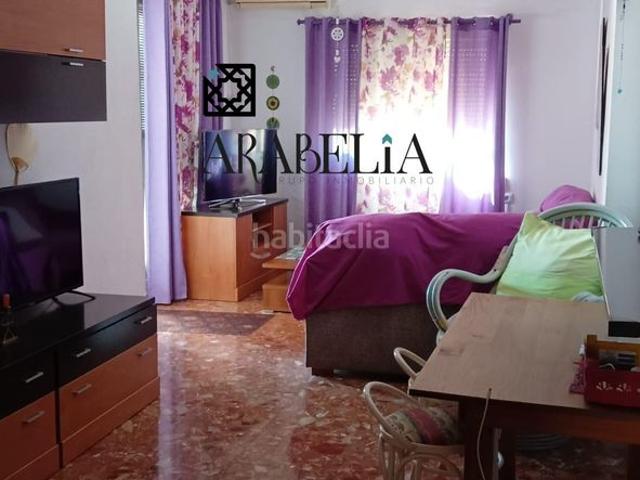 Ático en venta en Córdoba, Santa Rosa Valdeolleros. Ático en Avda. Almogávares Oportunidad Única por 137,900. Áticos.
