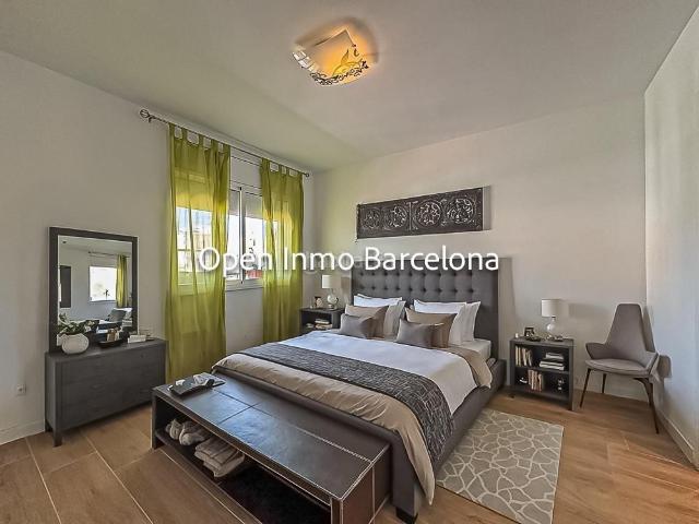 Ático en venta en Cubelles, Santa Maria l´Eixample Sud Sumella. espectacular atico con 120 m terraza. Áticos.