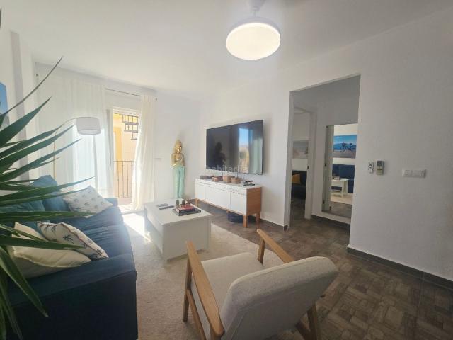 Ático en venta en Cuevas del Almanzora, Palomares. Ático con solárium privado, vistas al mar, piscina y garaje cerca de la playa. Áticos Cuevas del.